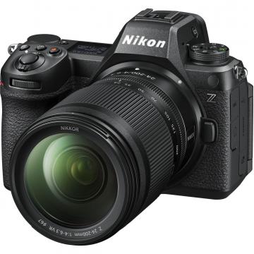 Nikon Z6III + Z 24-200mm f/4-6.3 VR